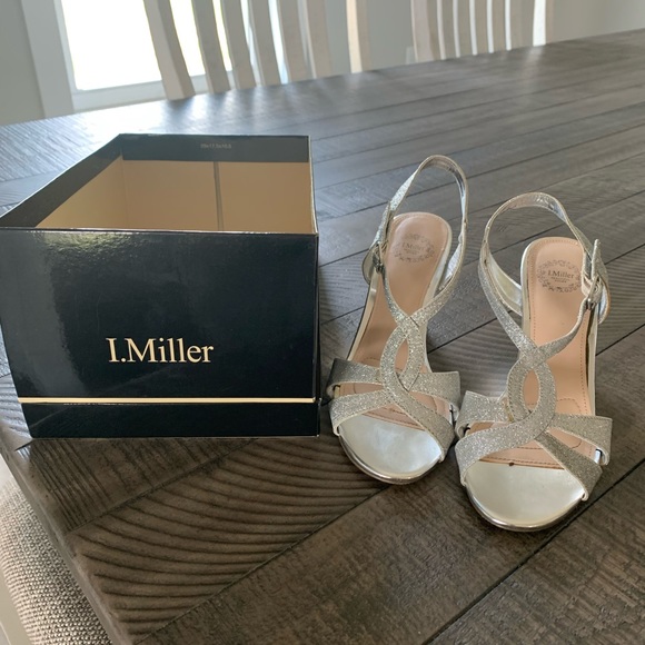 Dress sandals - Picture 2 of 3